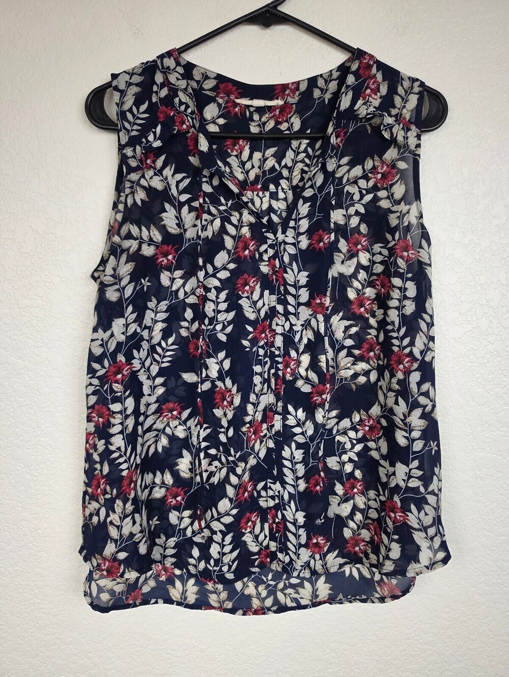 Fun2Fun Sleeveless Floral Print Blouse Size Medium